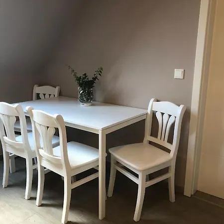 Holiday home Geraeumiges Haus Mit Viel Platz, Garten Und Den Parkplaetzen *