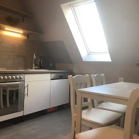 Geraeumiges Haus Mit Viel Platz, Garten Und Den Parkplaetzen Holiday home Juebek